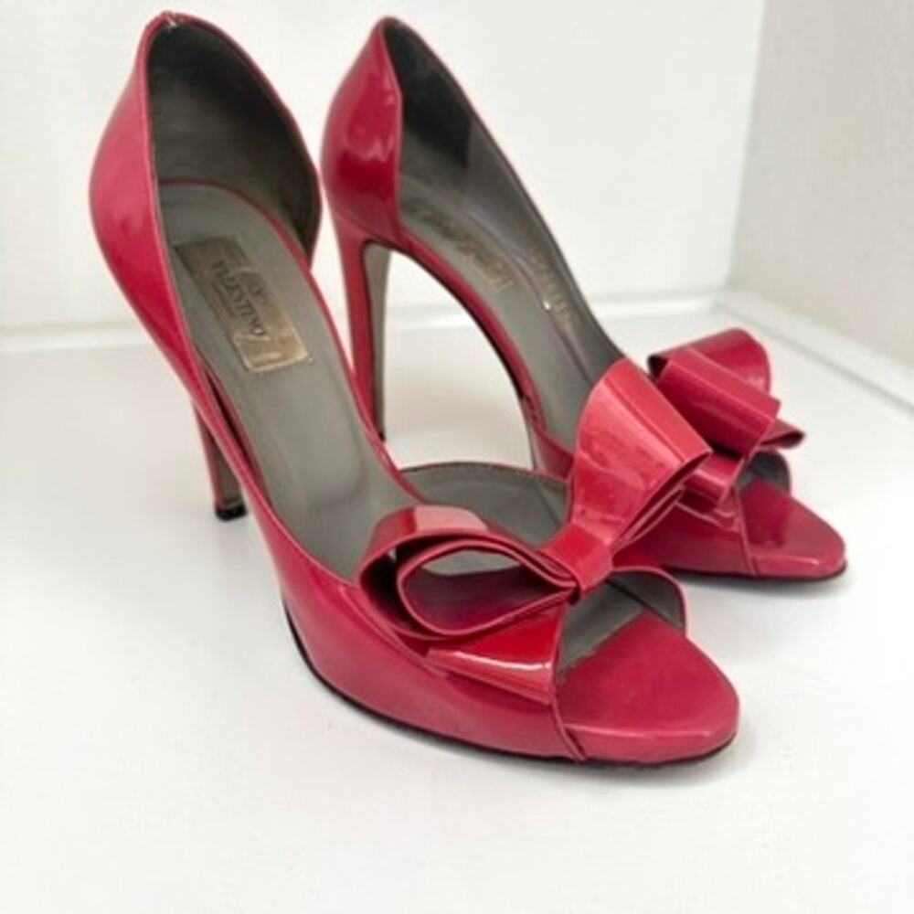 Valentino Peep-Toe‎ Bow Heels Pink Patent Leather Size 37.5 Feminine Glam